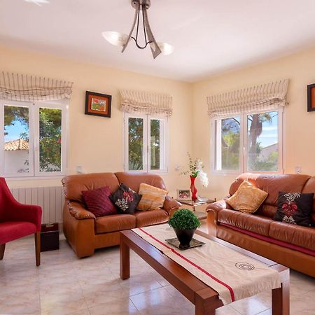 Villa Amelia - Plusholidays Кальпе Экстерьер фото